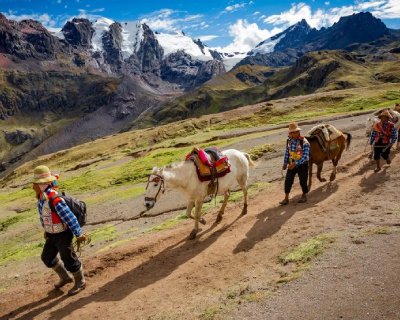 Montaña de colores