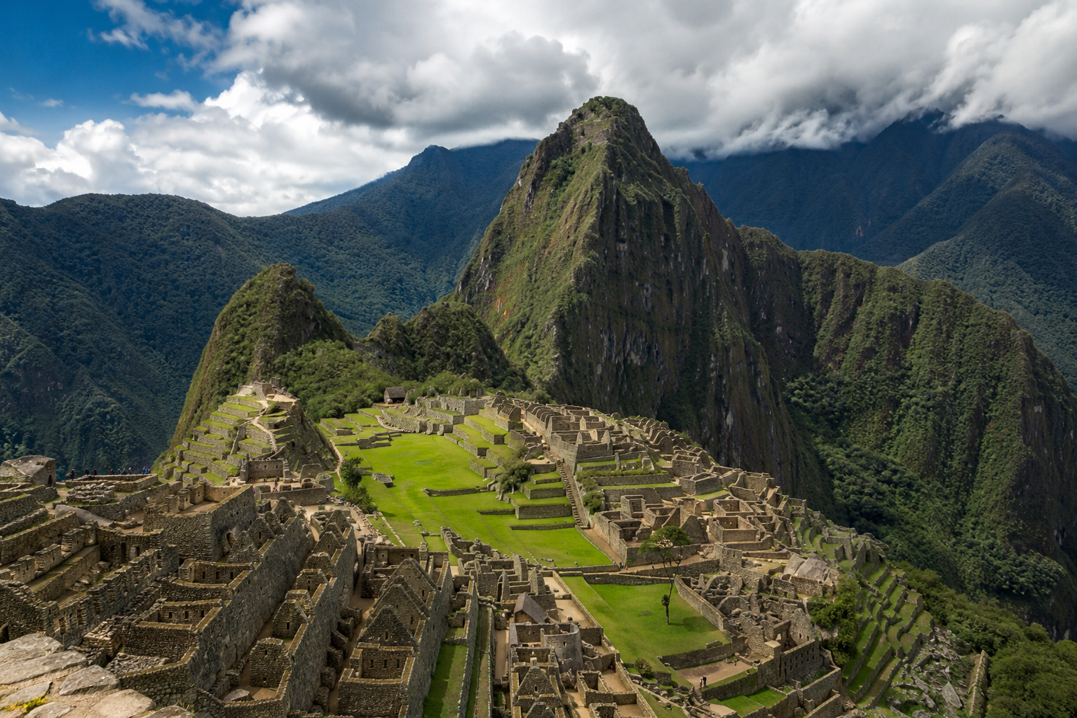Vista panorámica de Machu Picchu